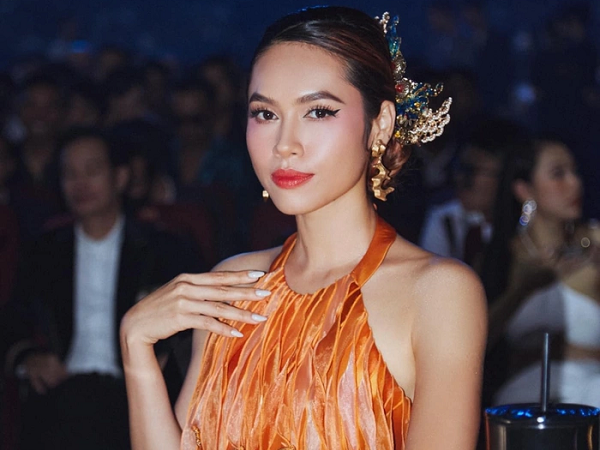 Á hậu Hoàng My lần đầu giải thích vụ cười cợt, chế giễu Phạm Hương trên livestream