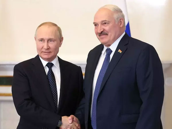 Belarus đối thoại về vũ khí hạt nhân với Nga