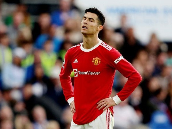 Ronaldo vắng mặt 'bất thường' ở buổi tập của MU