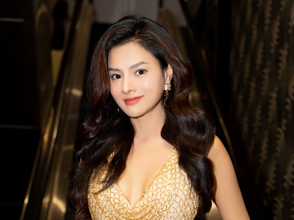 Nhan sắc ngọt ngào của Vũ Thu Phương