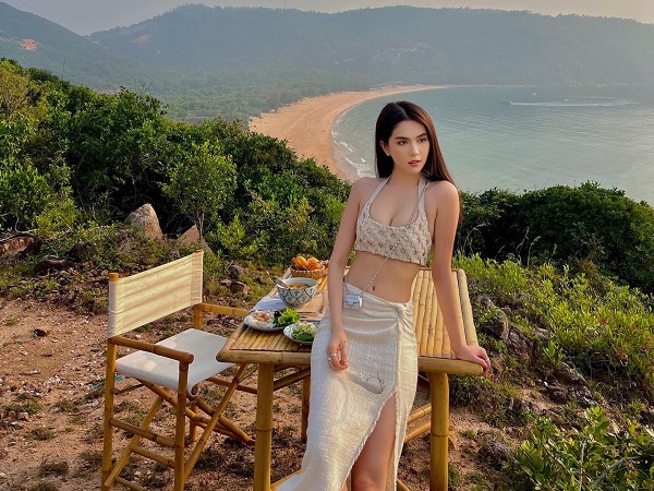 Ngọc Trinh tiết lộ đã có người yêu, chỉ đợi thời cơ thích hợp để công khai?