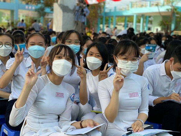 Hơn 1 triệu thí sinh làm thủ tục thi tốt nghiệp