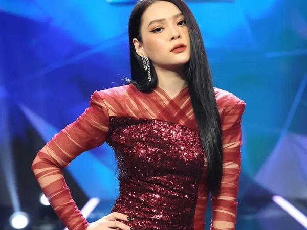 Profile chả phải dạng vừa của nữ chính 'Người Ấy Là Ai' tập 8