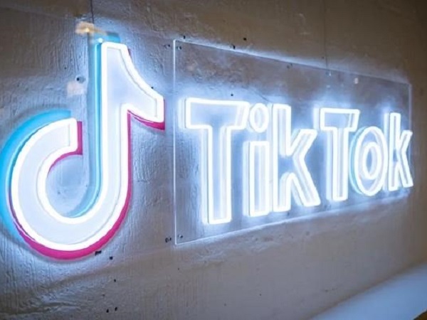 TikTok sắp có tính năng livestream 18+