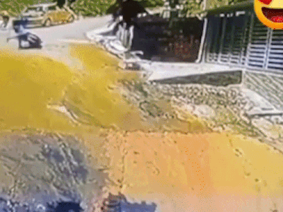 Em bé bất ngờ trôi dốc và màn giải cứu nghẹt thở của 'người hùng không áo choàng'