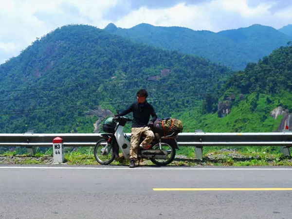 Chàng trai phượt xuyên Việt 21 ngày kể sự cố nổi da gà ở Quảng Ngãi