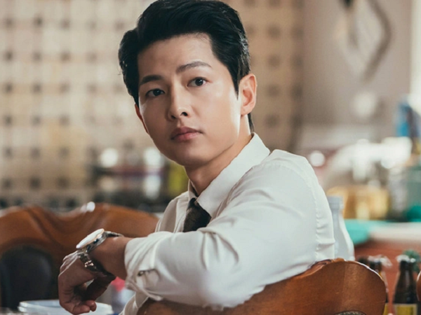 Song Joong Ki đưa 'kiệt tác nhan sắc Hàn Quốc' làm điều này giữa tin tái hợp Song Hye Kyo