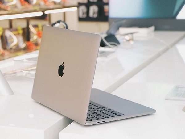 MacBook Pro M2 2022 mở bán tại Việt Nam