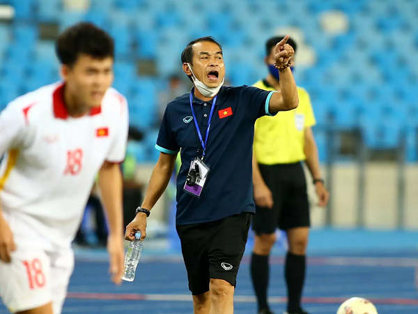 Gạt bỏ ồn ào kiện tụng từ Indonesia, HLV U19 Việt Nam khẳng định sẵn sàng cho bán kết gặp Malaysia
