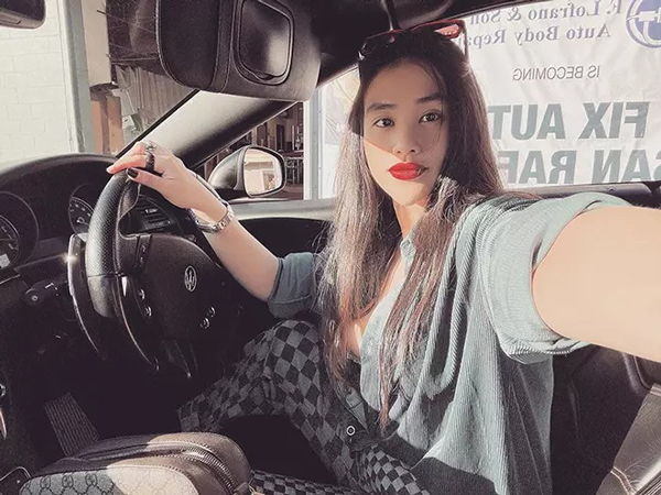 Học vấn gây bất ngờ của hotgirl Huyền Trang Lucy