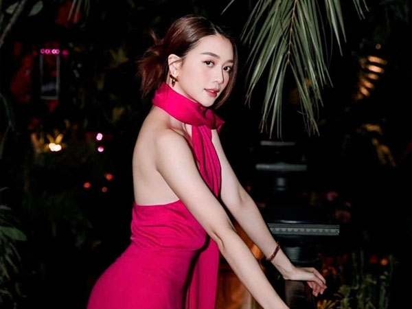 Giữa lúc tình cũ sắp lên xe hoa, Thiều Bảo Trang ẩn ý: 'Không là người này thì sẽ là người khác'