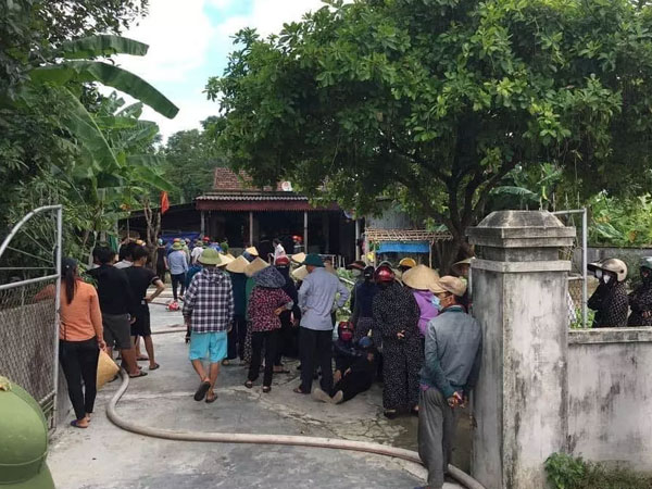 Người đàn ông mua xăng rồi châm lửa tự thiêu tại nhà riêng