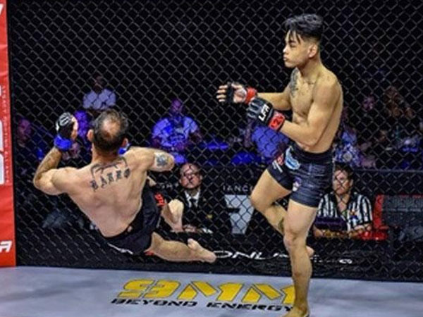 Võ sĩ Việt tung cú ‘vô ảnh cước’ tuyệt đỉnh, hạ knock-out tay đấm Mỹ sau 14 giây