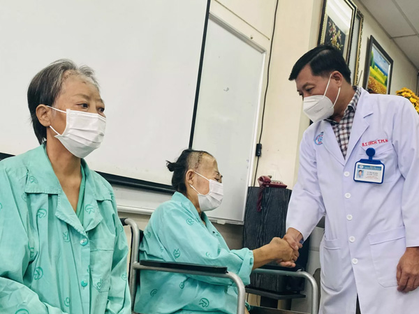 Hàng loạt người bệnh hoại tử xương: Chưa thể khẳng định do Covid-19