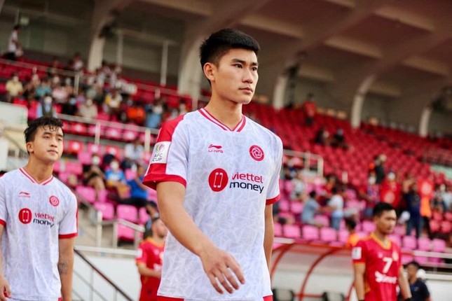 Siêu dự bị Nhâm Mạnh Dũng tỏa sáng, Viettel khiến Hải Phòng mất ngôi đầu V.League