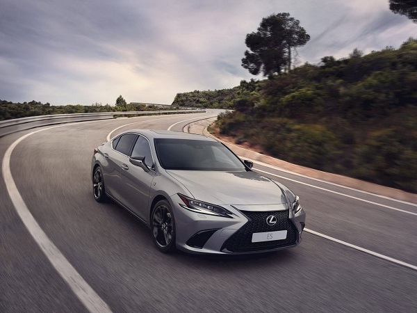 Lexus ES 2023 ra mắt