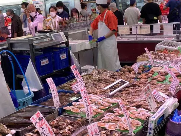 Sức nóng kép ở xứ sở mặt trời Nhật Bản