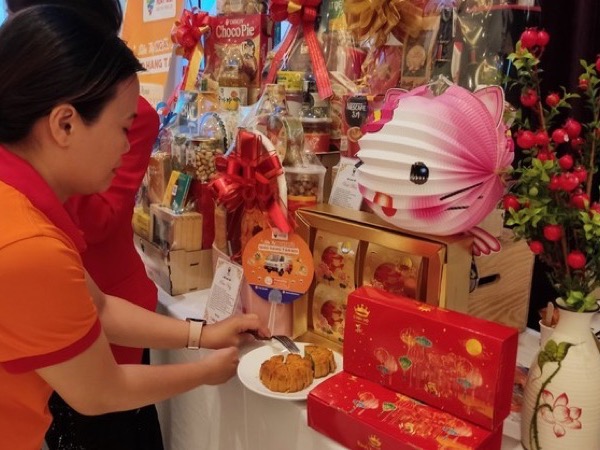 Giá bánh Trung thu năm nay tăng cao chưa từng có