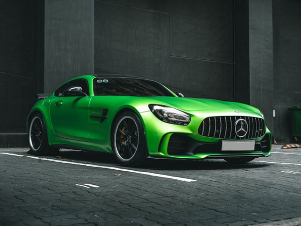 Mercedes-AMG GT R gần 12 tỷ về Việt Nam, màu sơn xanh 'hàng thửa'