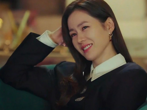 Son Ye Jin vừa có hành động cực ngọt dành cho Hyun Bin khiến cả dàn sao trêu ghẹo