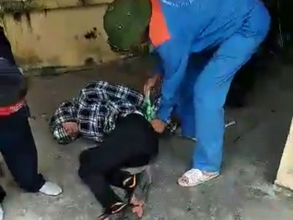 Nam thanh niên mang hung khí xông vào cướp ngân hàng