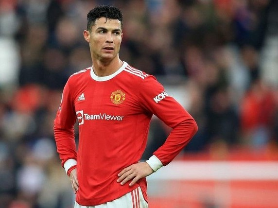 Ronaldo 'cầu xin' Simeone giải cứu khỏi MU