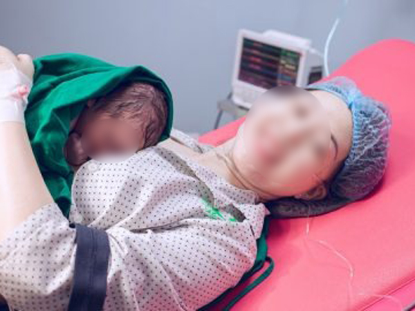 Mẹ trẻ khoe nhẹ chi phí sinh nở khiến dân tình phát hoảng: 'Trăm triệu chứ nhiêu?'