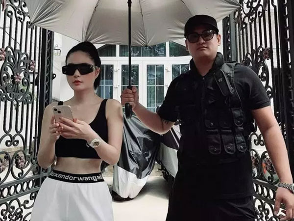 Đoàn Di Băng lộ chi phí SỐC thuê dàn vệ sĩ bảo vệ 24/24