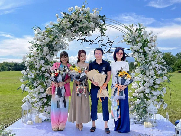 Những đám cưới ngoài trời cực đẹp như mơ trong phim Việt