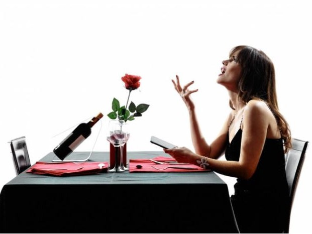 Bạn trai không đến 'xem mắt', cô gái kiện đòi bồi thường… 235 triệu đồng