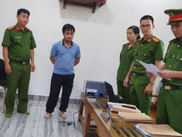 Bắt giam hai cán bộ CDC Quảng Trị tuồn bán kit test cho Công ty Việt Á