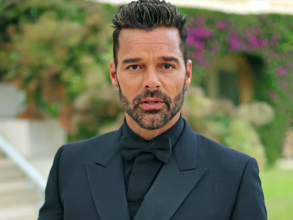 Cháu trai rút đơn kiện, cáo buộc 'loạn luân' của Ricky Martin được bác bỏ