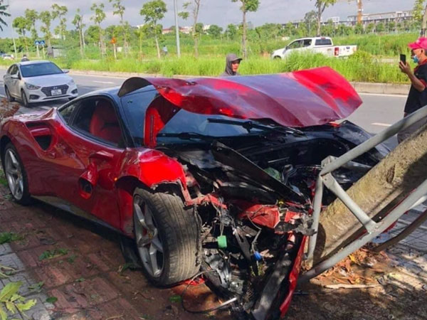 Vụ siêu xe Ferrari 488 nát đầu sau tai nạn: Volvo Hà Nội đình chỉ 2 nhân viên liên quan