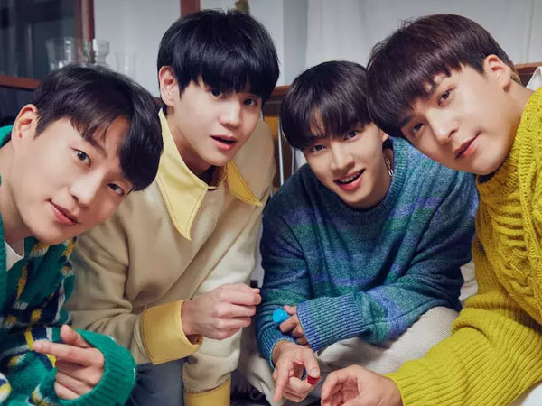 HIGHLIGHT thông báo về Việt Nam, fan lo sợ 'toang' như vụ T-ara
