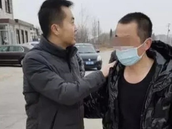 Ân ái ngay lần đầu gặp bạn gái, chàng trai gặp kết đắng ngắt