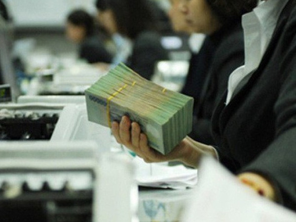 Ngân hàng dồn ập báo lãi vượt kế hoạch nửa đầu năm: 'Ông lớn' nào dẫn đầu?