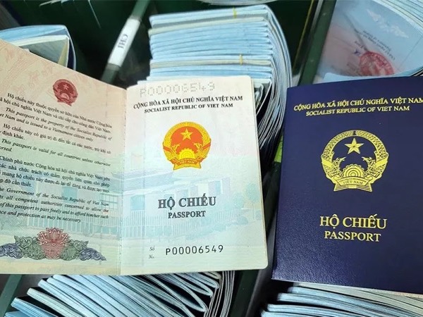 Đại sứ quán Pháp vẫn cấp thị thực cho hộ chiếu mới của Việt Nam