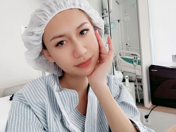 Lynk Lee chia sẻ hình ảnh trong bệnh viện, tiết lộ tạm nghỉ ca hát 2 tháng