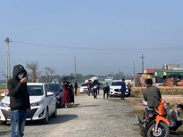'Thúc' công khai thông tin bất động sản, môi giới hết cửa 'thổi giá' tạo sốt ảo