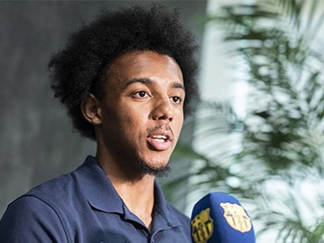 Kounde tiết lộ lý do chọn Barca thay vì Chelsea