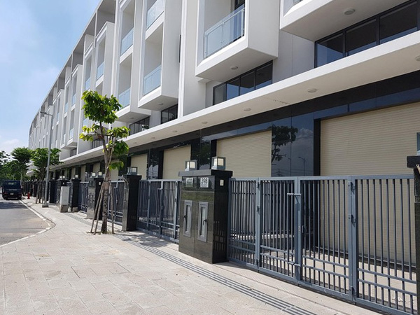 Hết thời 'gà đẻ trứng vàng', nhà đầu tư shophouse 'méo mặt' vì vắng khách thuê