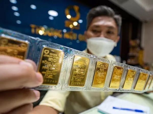 Chơi vàng bỏng tay, rút 700 triệu đầu tư 10 cây, qua 1 tháng lỗ đậm