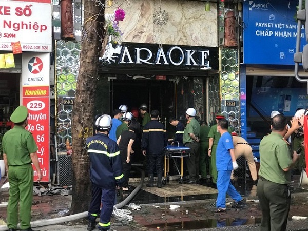 Trước khi hy sinh, 3 cảnh sát đã cứu 8 người ra khỏi vụ cháy quán karaoke