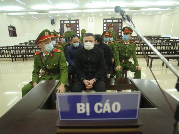 Trùm đa cấp dụ dỗ hơn 68.000 nhà đầu tư nhận 'trái đắng'