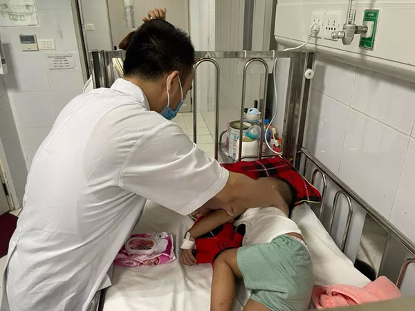 Chủ quan khi test nhanh cúm âm tính