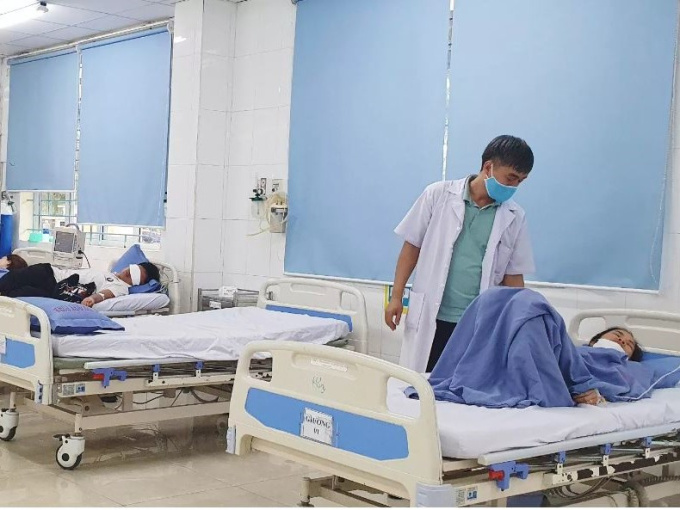 24 du khách Hà Nội bị ngộ độc thực phẩm tại Đà Nẵng
