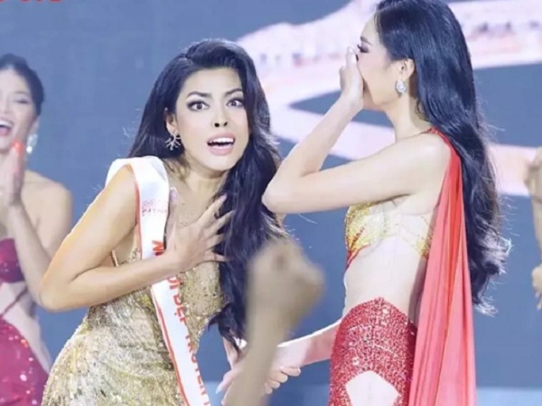 Người đẹp 'ô dề' khi đăng quang: Người hò hét, người vừa nhảy vừa vẫy tay như 'vịt đập cánh'