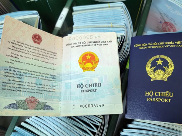 Thêm Cộng hòa Séc không công nhận mẫu hộ chiếu mới của Việt Nam