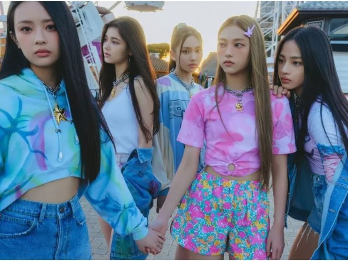 Hết ăn mặc nhố nhăng, nhóm nhạc Kpop có người Việt lại bị chê hát tục tĩu