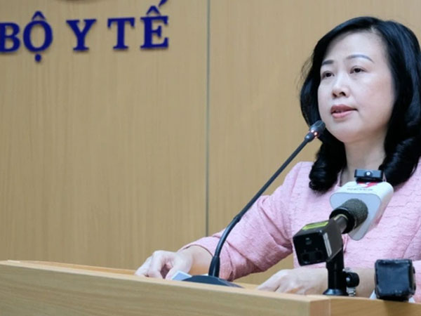 Quyền Bộ trưởng Bộ Y tế Đào Hồng Lan: 'Nguy cơ dịch chồng dịch là hiện hữu'